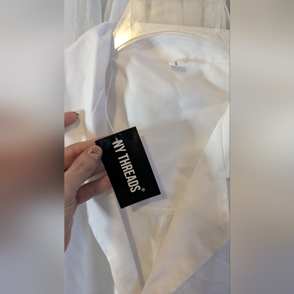 Classic White Button-Up Coat - Picture 3 of 7